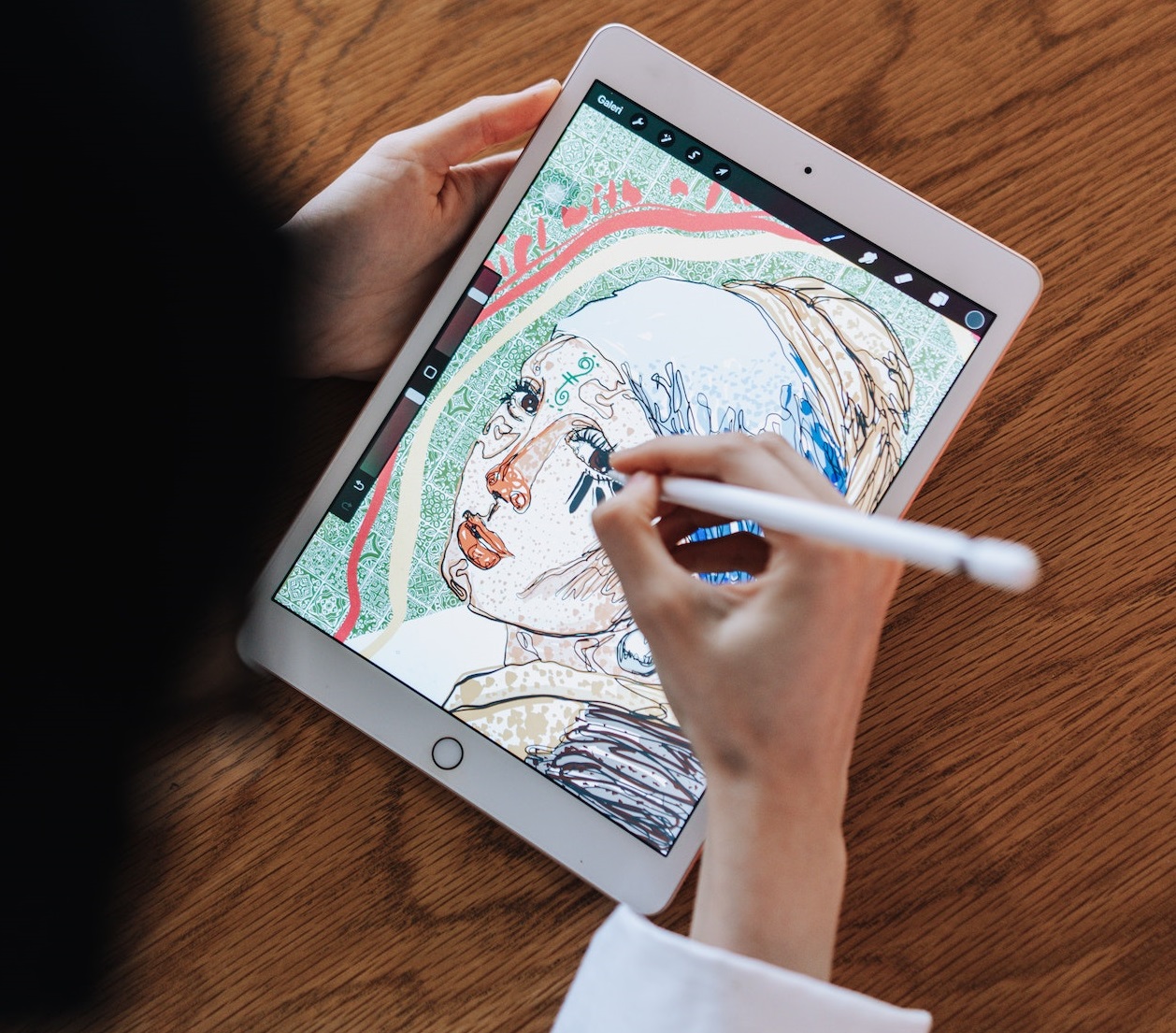 L’art numérique à portée de main : Les tablettes graphiques pour les créatifs nomades